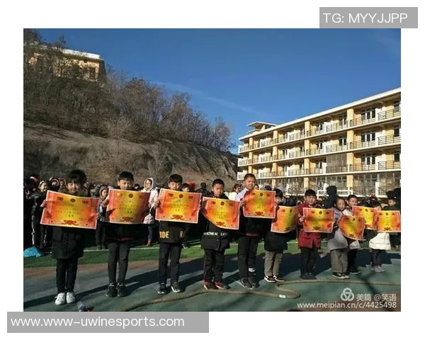 电竞新闻张伟回顾英雄联盟职业生涯的辉煌与挑战分享成长故事与未来展望